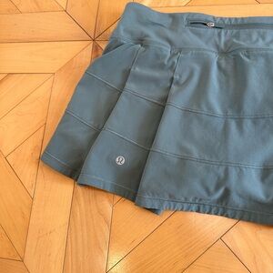Lululemon Women’s Pace Rival Skirt size 6 regular, Tidewater teal